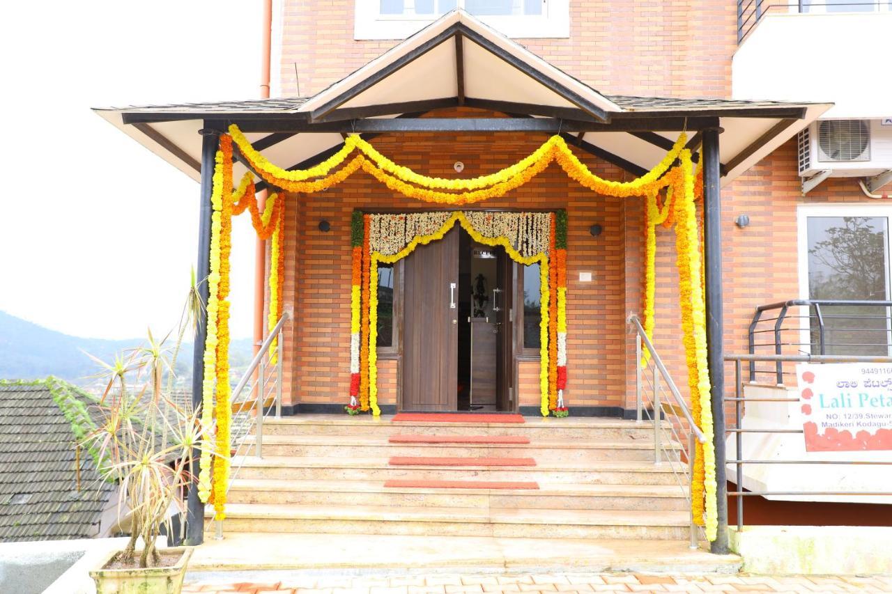 Apartament Lali Petals Madikeri Zewnętrze zdjęcie
