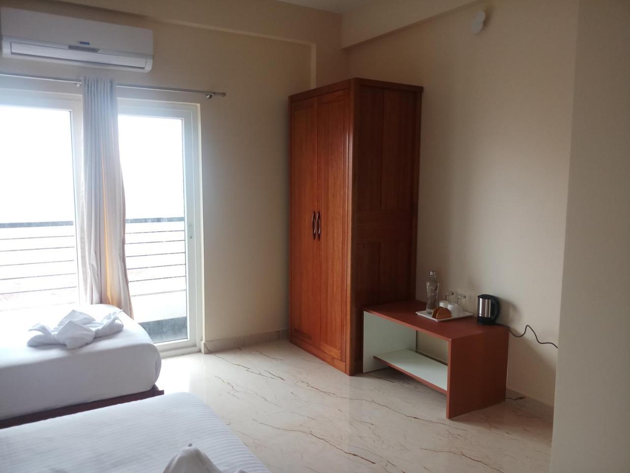 Apartament Lali Petals Madikeri Zewnętrze zdjęcie