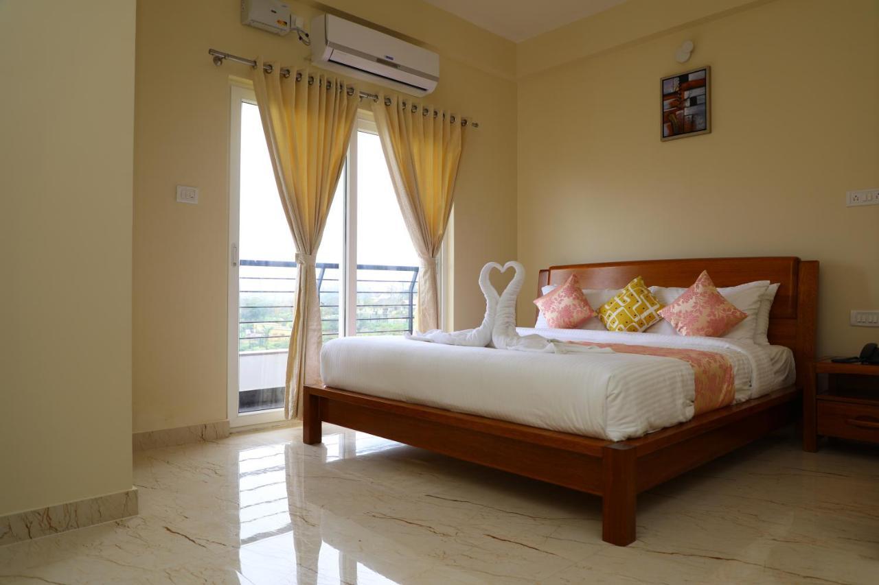 Apartament Lali Petals Madikeri Zewnętrze zdjęcie